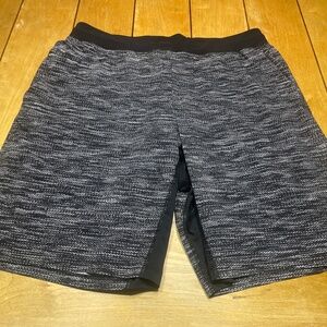 Lululemon T.H.E. Short 9” Lined Gray/Black Performance Stretch Large